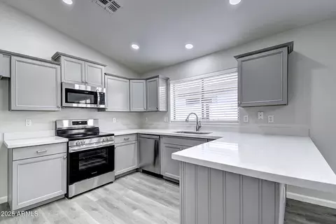 Kitchen - 2234 E 37th Ave, Apache Junction, AZ 85119 photo 3 of 6