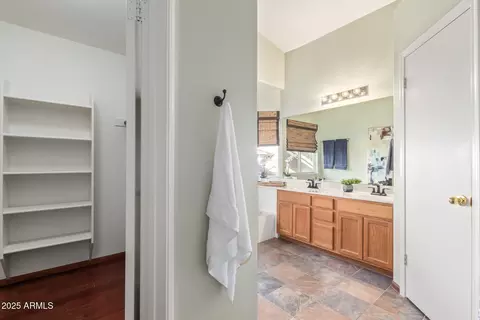 3213 E Tonto Ln, Phoenix, AZ 85050 photo 15