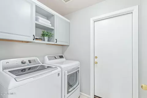 3213 E Tonto Ln, Phoenix, AZ 85050 photo 23