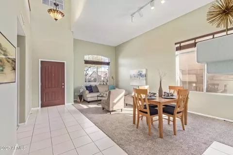 3213 E Tonto Ln, Phoenix, AZ 85050 photo 4