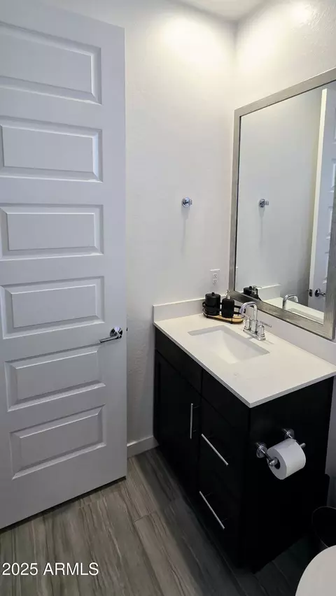 Bath - 1629 W Buist Ave, Phoenix, AZ 85041 photo 7 of 7