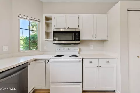 Kitchen - 955 E Vaughn Ave, Gilbert, AZ 85234 photo 3 of 3