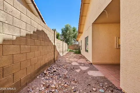Exterior - 955 E Vaughn Ave, Gilbert, AZ 85234 photo 4 of 6