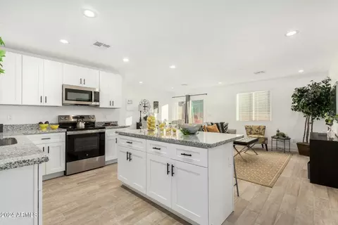 Kitchen - 1115 W Apache St, Phoenix, AZ 85007 photo 2 of 3