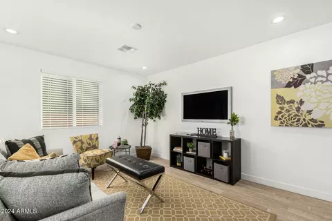 Other - 1115 W Apache St, Phoenix, AZ 85007 photo 3 of 8