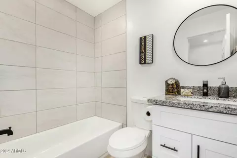 Bath - 1115 W Apache St, Phoenix, AZ 85007 photo 3 of 3