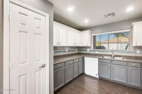 1081 E Lowell Ct, Gilbert, AZ 85295 photo 13