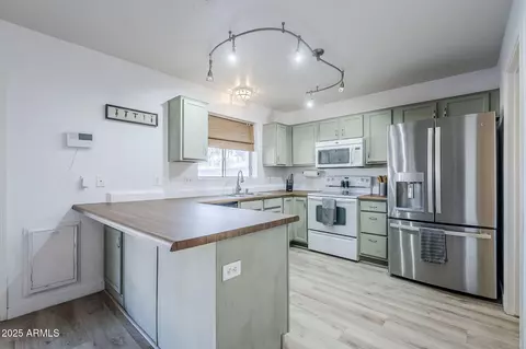 1484 W 13th Ave, Apache Junction, AZ 85120 photo 16