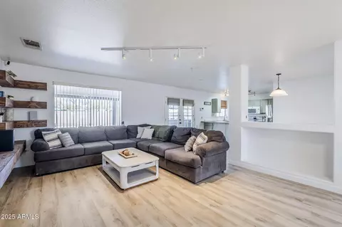 1484 W 13th Ave, Apache Junction, AZ 85120 photo 9