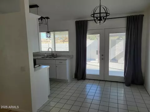 Dining - 1702 E Sandra Ter, Phoenix, AZ 85022 photo 1 of 1