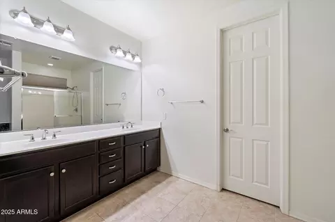 Bath - 3833 E Stiles Ln, Gilbert, AZ 85295 photo 1 of 3