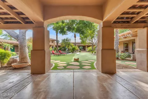 11505 E Cochise Dr, Scottsdale, AZ 85259