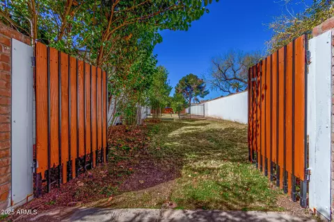 Exterior - 5546 N 4th St, Phoenix, AZ 85012 photo 3 of 7