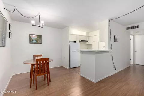 Dining - 3230 E Pinchot Ave #2, Phoenix, AZ 85018 photo 1 of 1