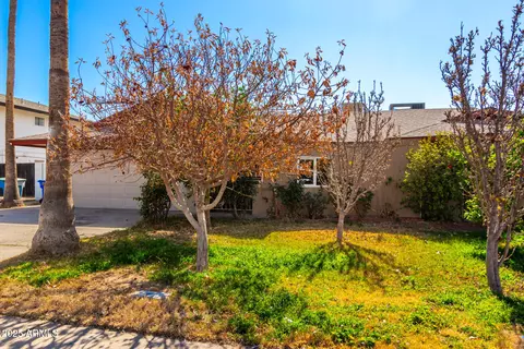 Exterior - 3135 W Echo Ln, Phoenix, AZ 85051 photo 1 of 4
