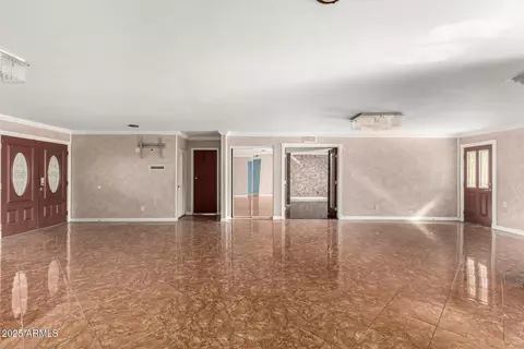 Living - 3135 W Echo Ln, Phoenix, AZ 85051 photo 1 of 3