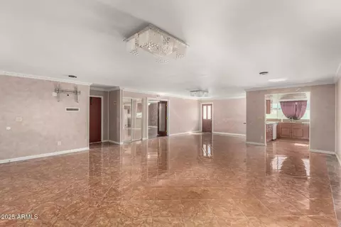 Living - 3135 W Echo Ln, Phoenix, AZ 85051 photo 3 of 3