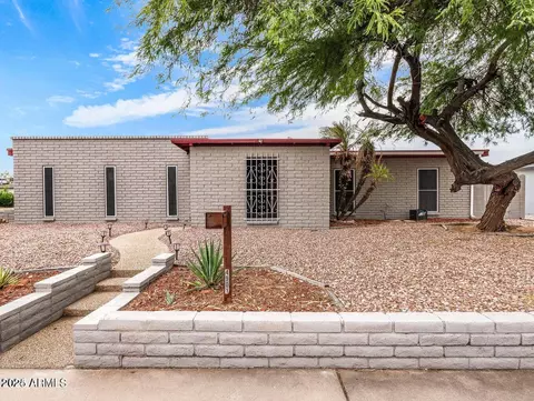 4901 W Beverly Ln, Glendale, AZ 85306