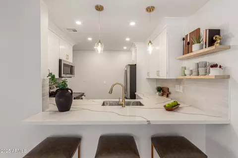 Kitchen - 4910 E Yuma St, Phoenix, AZ 85044 photo 2 of 3