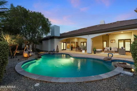 4914 N Valley Gln, Litchfield Park, AZ 85340