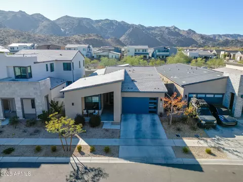 727 E Monte Way, Phoenix, AZ 85042