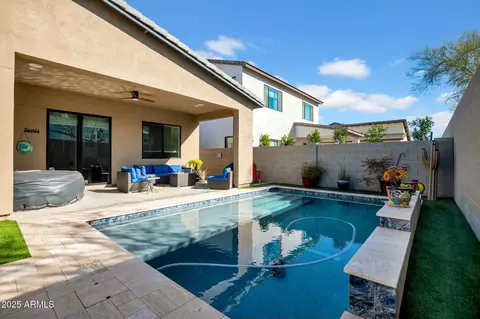 Exterior - 727 E Monte Way, Phoenix, AZ 85042 photo 3 of 5