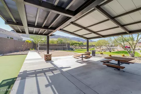 View/Area - 727 E Monte Way, Phoenix, AZ 85042 photo 3 of 3