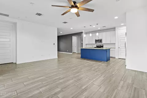 9624 E Twinkle Cir, Mesa, AZ 85212 photo 4