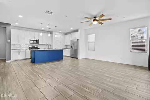 9624 E Twinkle Cir, Mesa, AZ 85212 photo 5