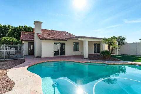 Exterior - 300 E Aspen Way, Gilbert, AZ 85234 photo 1 of 1