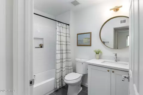 Bath - 300 E Aspen Way, Gilbert, AZ 85234 photo 2 of 4