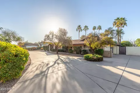 325 E Tremaine Dr, Chandler, AZ 85225