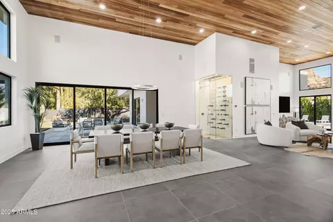 Dining - 5156 N 45th Pl, Phoenix, AZ 85018 photo 2 of 2