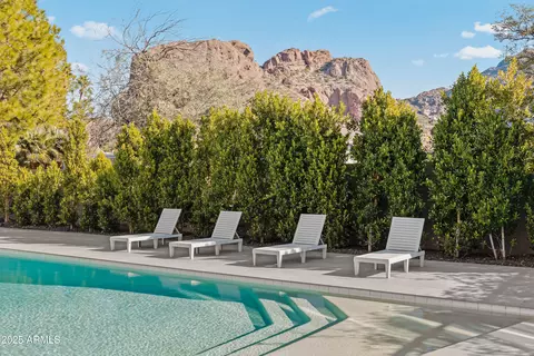 5156 N 45th Pl, Phoenix, AZ 85018