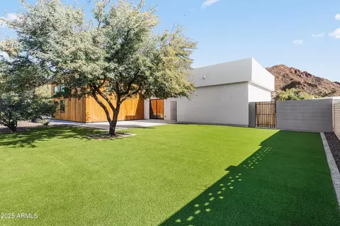 Exterior - 5156 N 45th Pl, Phoenix, AZ 85018 photo 8 of 10