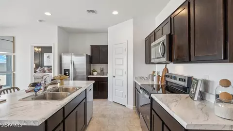 Kitchen - 11925 E Aster Ln, Florence, AZ 85132 photo 3 of 4