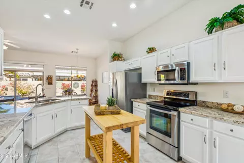 4148 E Walnut Rd, Gilbert, AZ 85298 photo 13