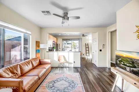 1852 W Owens Way, Anthem, AZ 85086