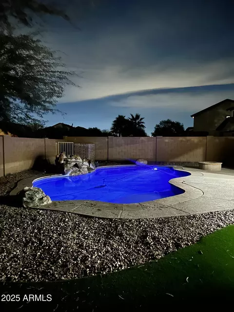 2212 W Alicia Dr, Phoenix, AZ 85041