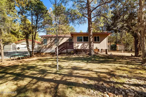 2925 Breezy Pine Dr, Overgaard, AZ 85933