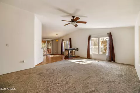 2925 Breezy Pine Dr, Overgaard, AZ 85933 photo 8