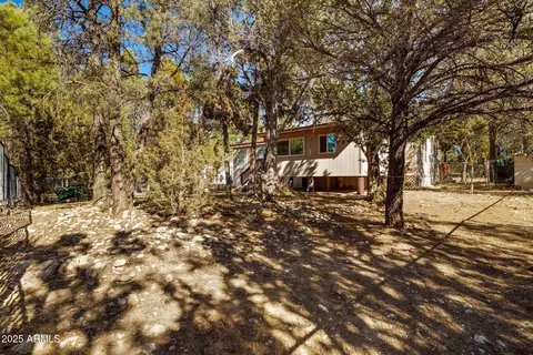 2925 Breezy Pine Dr, Overgaard, AZ 85933 photo 4