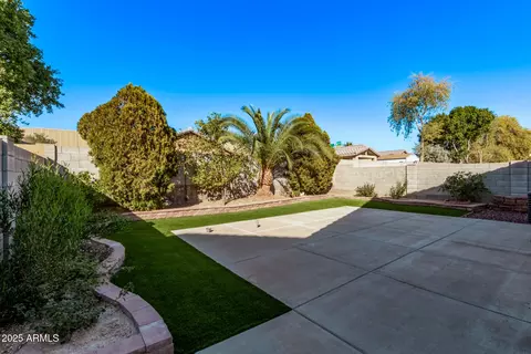 Exterior - 3232 E Hononegh Dr, Phoenix, AZ 85050 photo 3 of 5