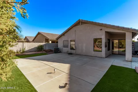 Exterior - 3232 E Hononegh Dr, Phoenix, AZ 85050 photo 5 of 5