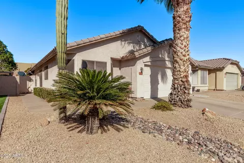 Exterior - 3232 E Hononegh Dr, Phoenix, AZ 85050 photo 2 of 5