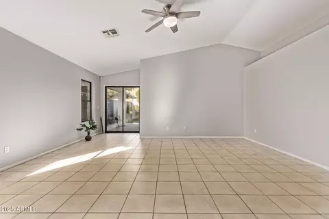 Living - 3232 E Hononegh Dr, Phoenix, AZ 85050 photo 3 of 3