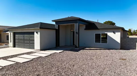 2016 E 13th St, Douglas, AZ 85607