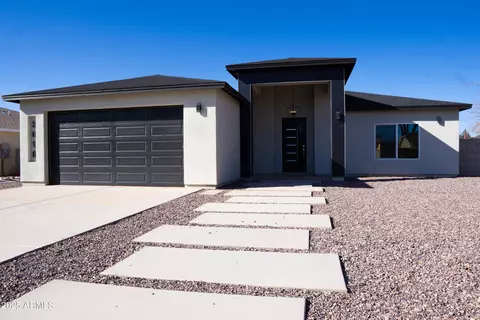 Exterior - 2016 E 13th St, Douglas, AZ 85607 photo 5 of 5
