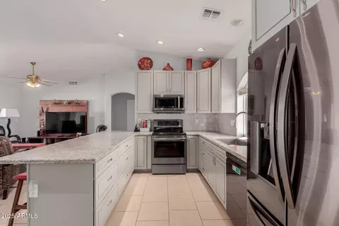 Kitchen - 11530 E Monterey Ave, Mesa, AZ 85209 photo 2 of 3
