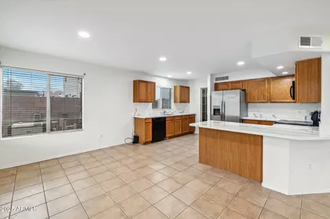 2472 W Hawks Eye Ave, Apache Junction, AZ 85120 photo 6